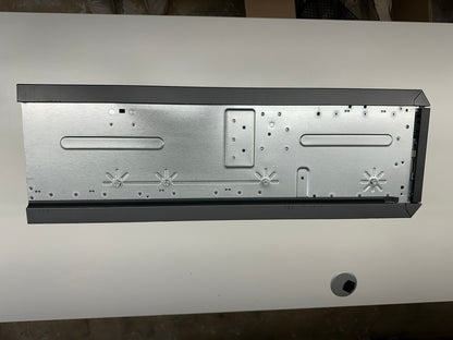 Dell PowerEdge T630 – innside av sidepanel